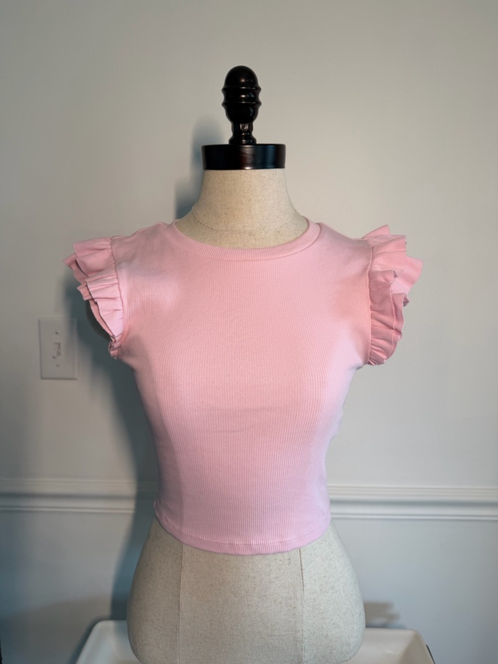 Zara Pink Ruffle-Sleeve Ribbed Crop Top - Picture 4 of 9